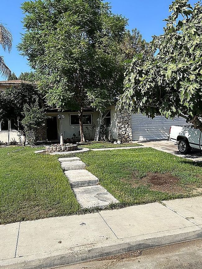 Photo of 6612 Caswell Ave