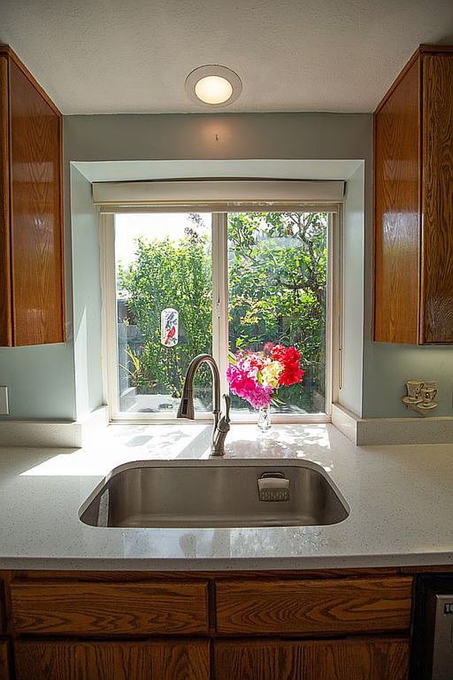Image of 5825 Roma Ave