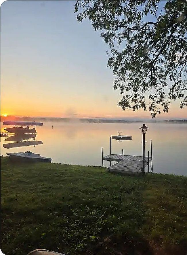 Photo of 7891 N Tippecanoe Dr, Walkerton, IN