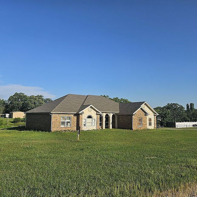 Photo of 2917 S Oak Tree Ln, Atoka, OK
