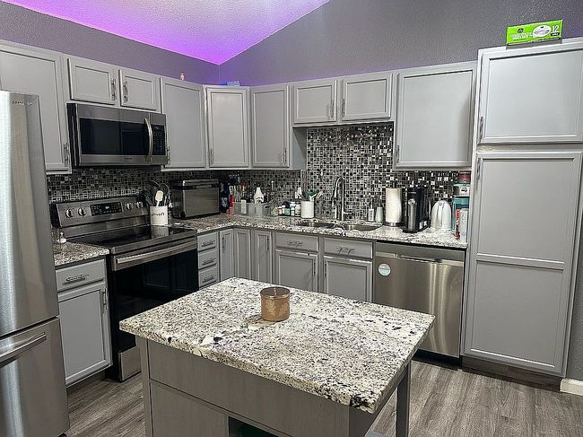 Image of 1033 Boswell Dr