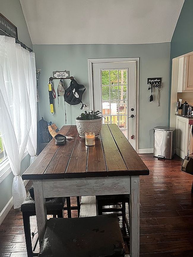 Image of 225 E Massachusetts Ave