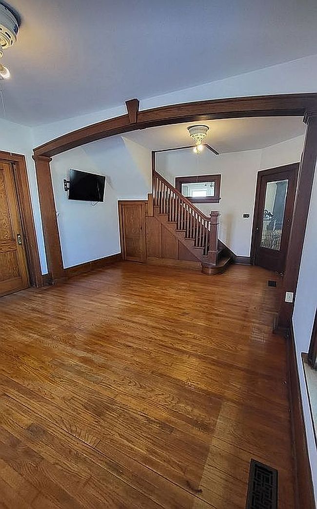 Photo of 6271 Edgewood Rd Sw, Cedar Rapids, IA
