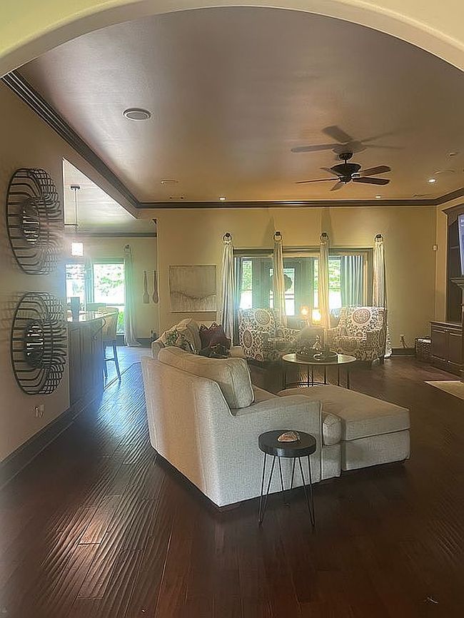 Image of 1296 Royce Rd