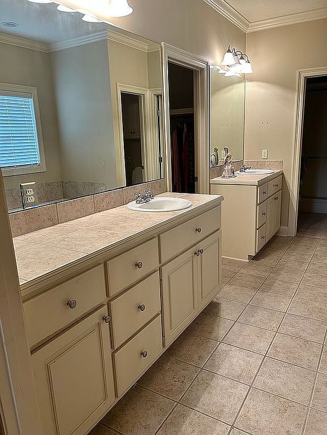 Image of 219 Tucker Dr