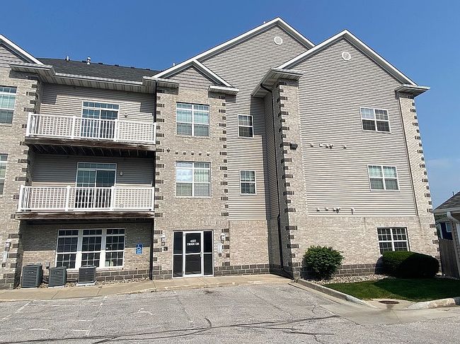 Image of 4503 Twain Cir Unit 105