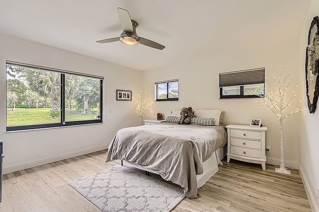 Image of 6785 Villas Dr E