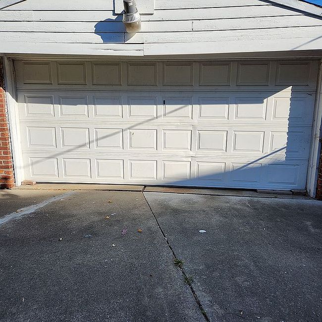Image of 8328 Roselawn St