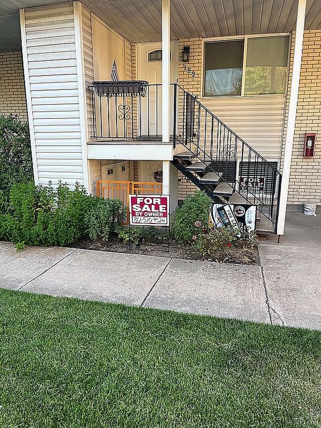 Image of 314 W Center St