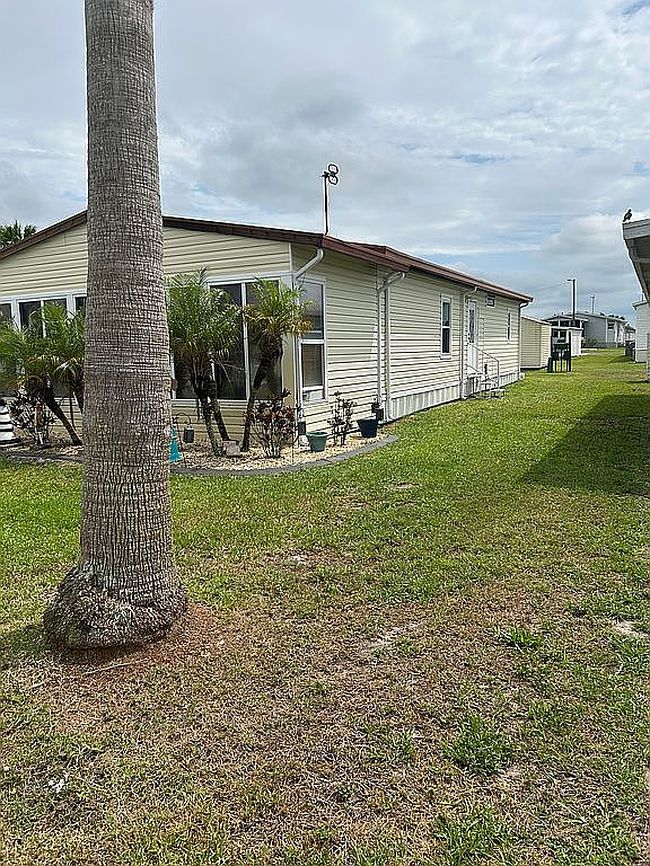 Image of 324 Pleasant Pl