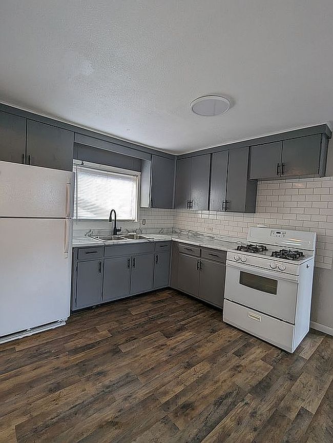 Image of 2416 45th St