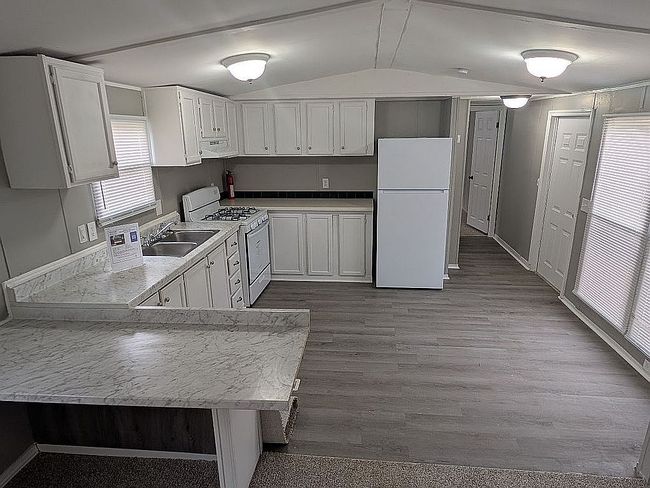 Image of 1219 W Skyline Dr #33
