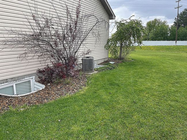 Image of 1620 Daffodil Pl