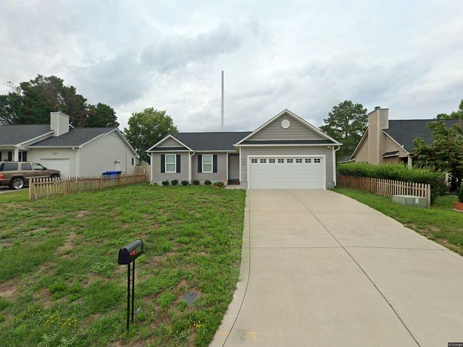 Photo of 5800 Pepperbush Dr, Fayetteville, NC