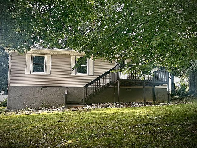 Photo of 172 Village Ln, Gray, TN