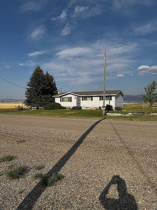 Photo of 998 Mountain Rd