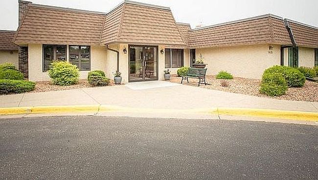 Photo of 1415 Lake St Apt 105, Alexandria, MN