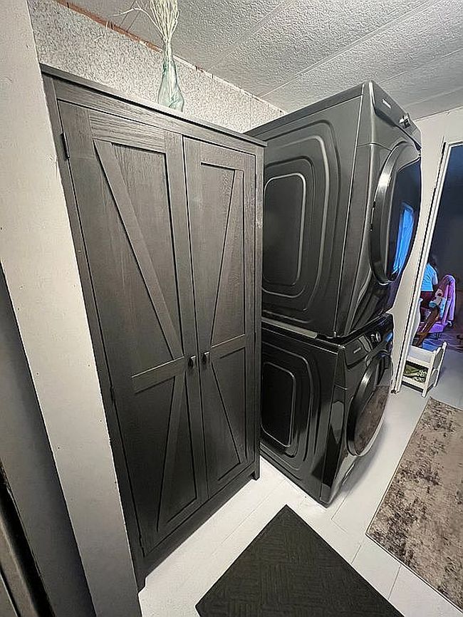 Additional photo 3 of property located at 11587 Middle Bay Dr