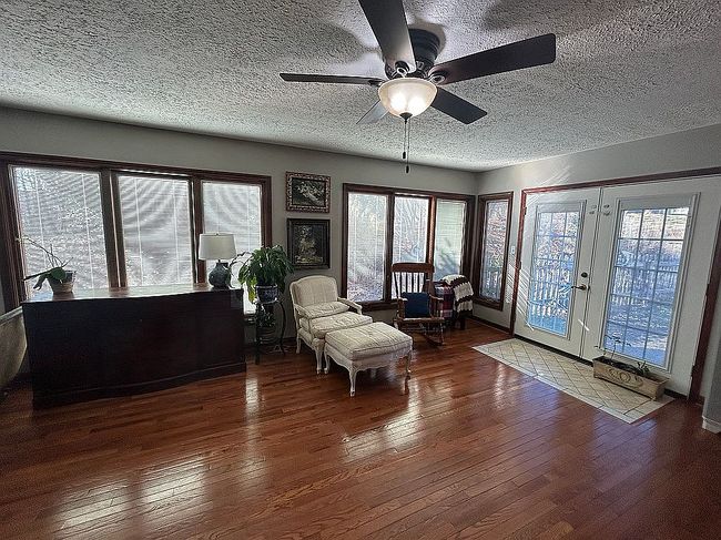 Image of 2535 Redbud Ln