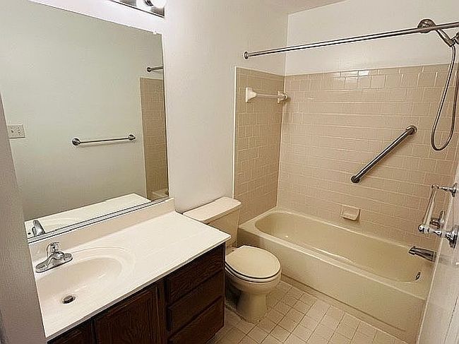 Image of 1301 Sheridan Pl Unit G