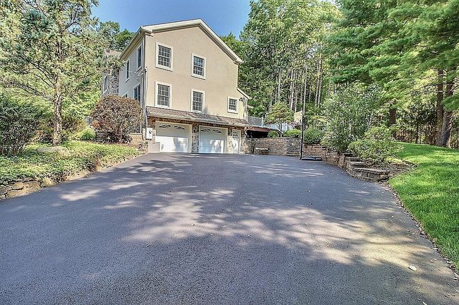 Image of 4 Millstone Ct