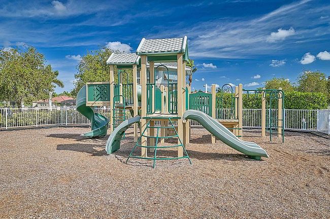 Image of 4250 Dutchess Park Rd