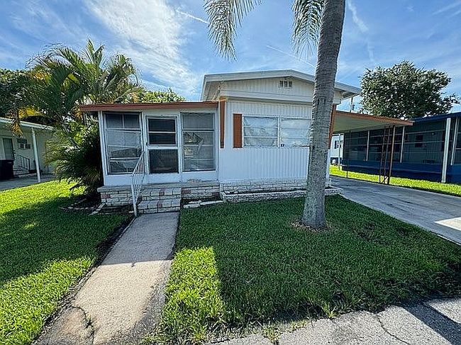Image of 900 9th Ave E #81