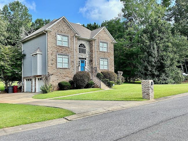 Photo of 5045 Gold Leaf Ln, Pinson, AL