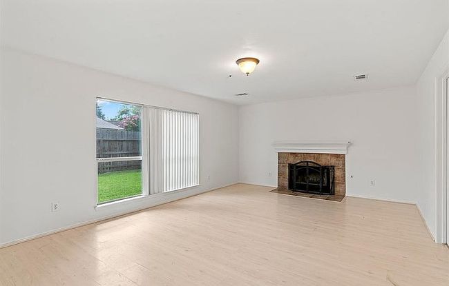 Photo of 8010 Fox St, Baytown, TX