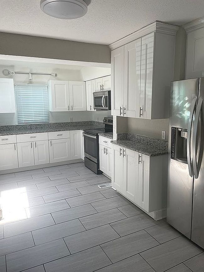Preview of property located at 7622 Newport Ave