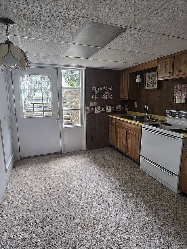 Photo of 3071 Boltz Rd Se, New Philadelphia, OH