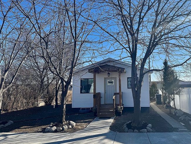 Image of 1119 4th St W