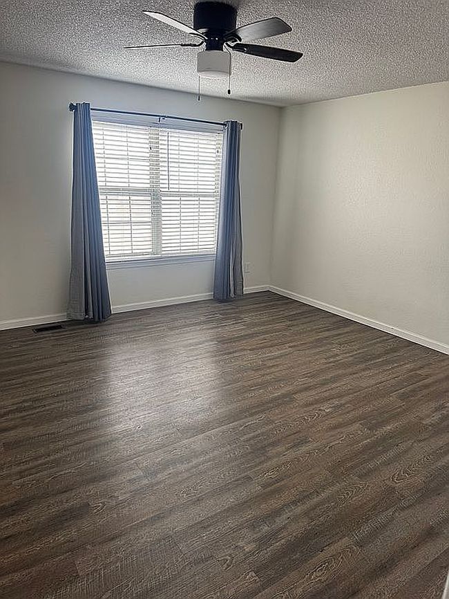 Image of 19833 Rosewood Ct