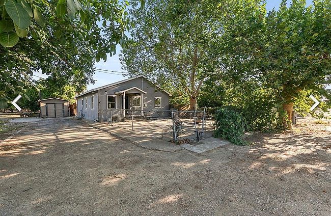 Image of 460 Oswald Rd