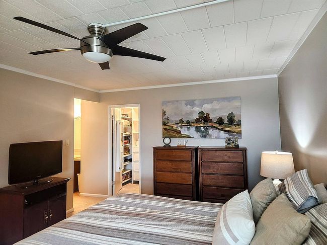 Photo of 900 Washington Rd Apt 204, Pittsburgh, PA
