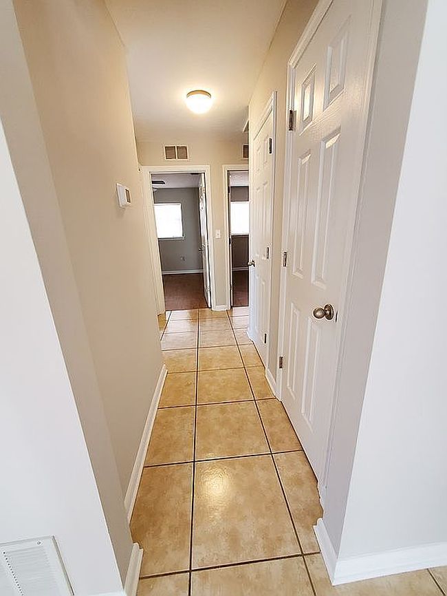 Image of 1622 Roselle Ave