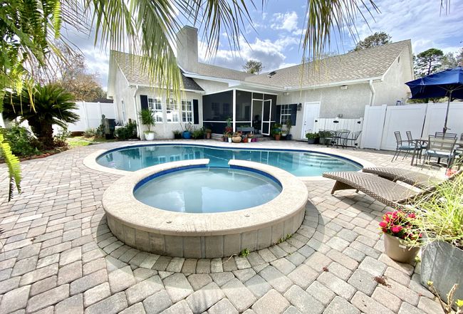 Image of 112 Hanging Moss Dr