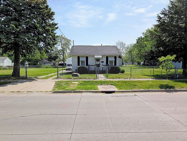 Image of 1255 E 26th St