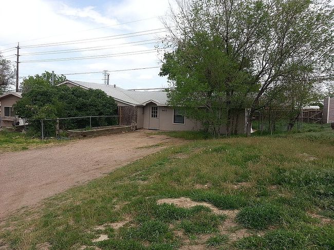 Photo of 940 Mcintyre St