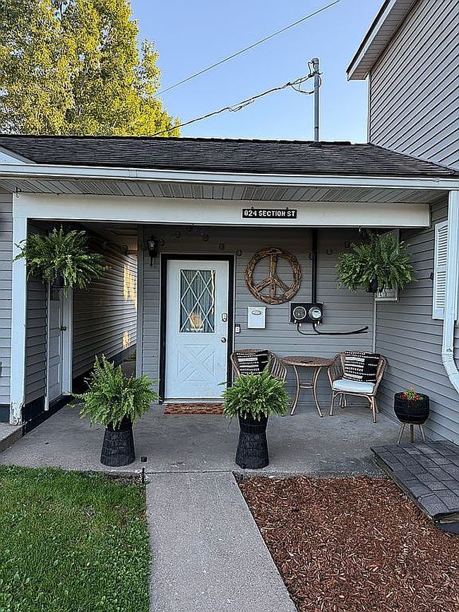 Photo of 824 Section St
