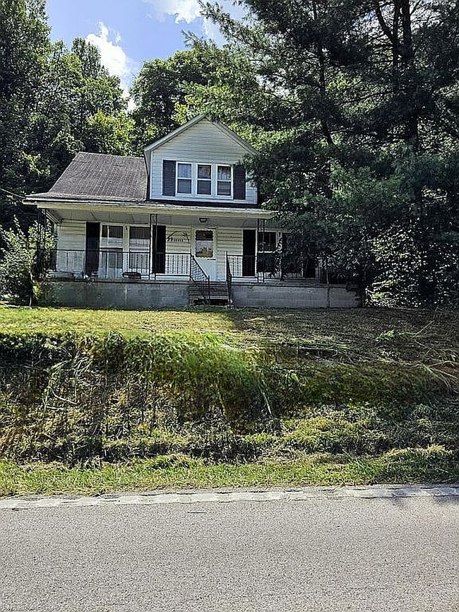 Photo of 10882 E State Highway 70, Yosemite, KY