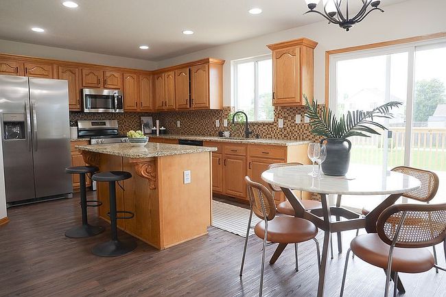 Photo of 725 Se Olson Dr, Waukee, IA