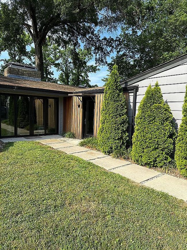 Photo of 1 Clayton Downs Ln, Saint Louis, MO