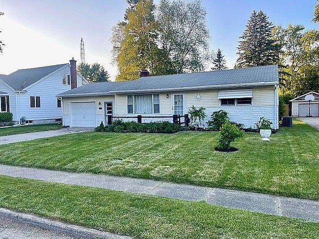 Image of 4704 Bishop St