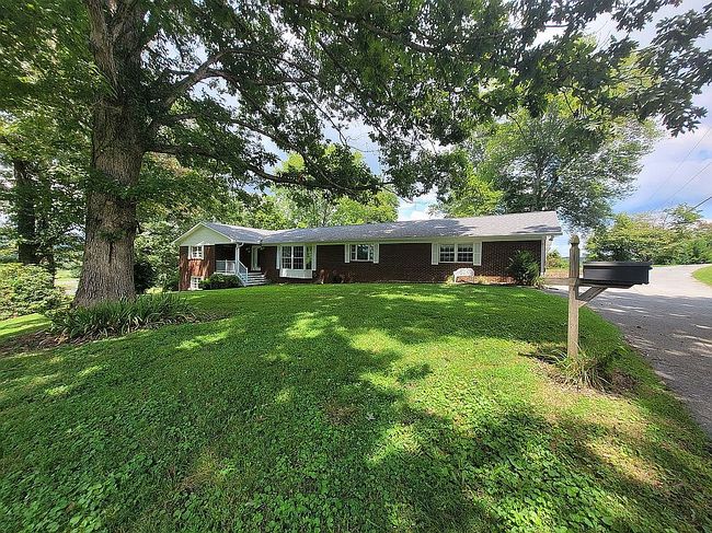 Photo of 929 Island Ford Rd