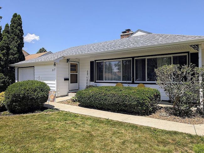 Photo of 317 W Baker St