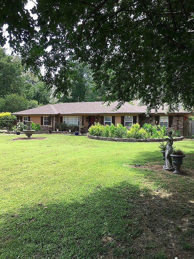 Image of 245 S Mendenhall Rd