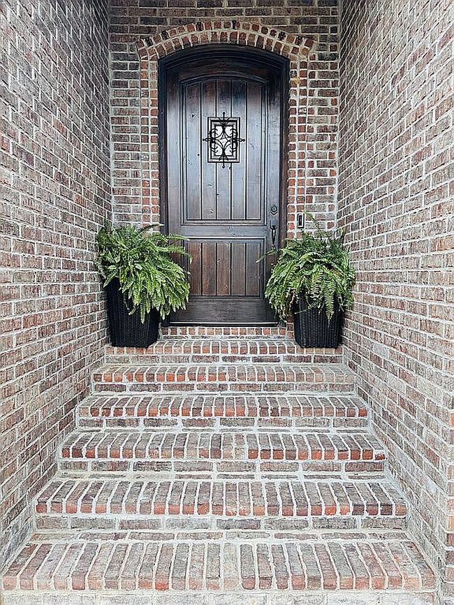 Photo of 18712 Lochridge Dr, Little Rock, AR