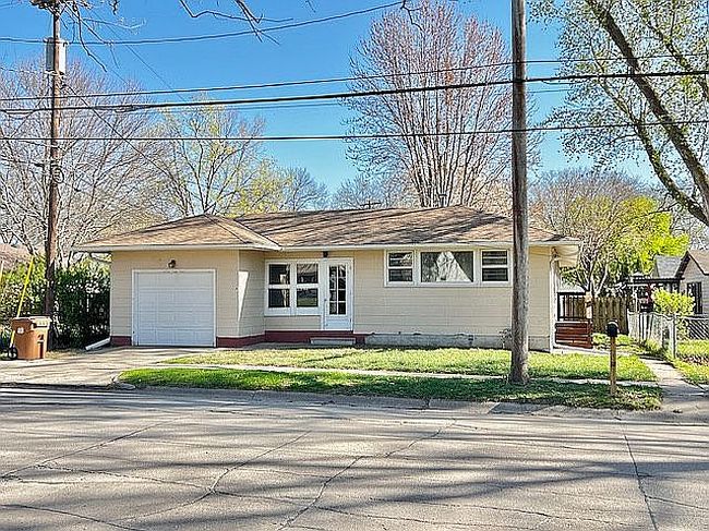 Image of 329 Hillcrest Dr