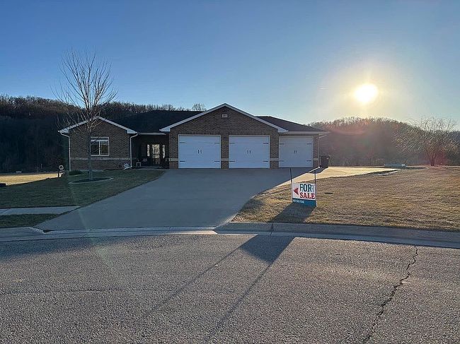 Image of 104 Frontier Ct